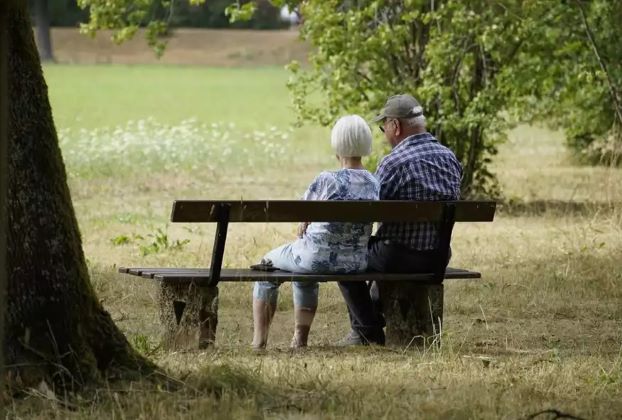 Ποιοι μένουν εκτός από τις αυξήσεις συντάξεων και ποιοι θα δουν περισσότερα χρήματα στους λογαριασμούς τους