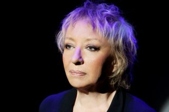 Αλέκα Κανελλίδου: Κανείς δεν ήξερε για πολλά χρόνια ότι εγώ ήμουν η φωνή του Crazy Girl της Ζωής Λάσκαρη