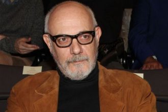 Γιώργος Κιμούλης: Έχω ακούσει αυτό το περί «επιστροφής», δεν έφυγα από κάπου για να επιστρέψω