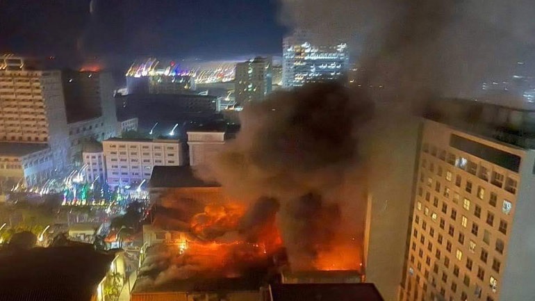 Καμπότζη: Κόλαση φωτιάς - Τουλάχιστον δέκα νεκροί και 30 τραυματίες από πυρκαγιά σε ξενοδοχείο και καζίνο