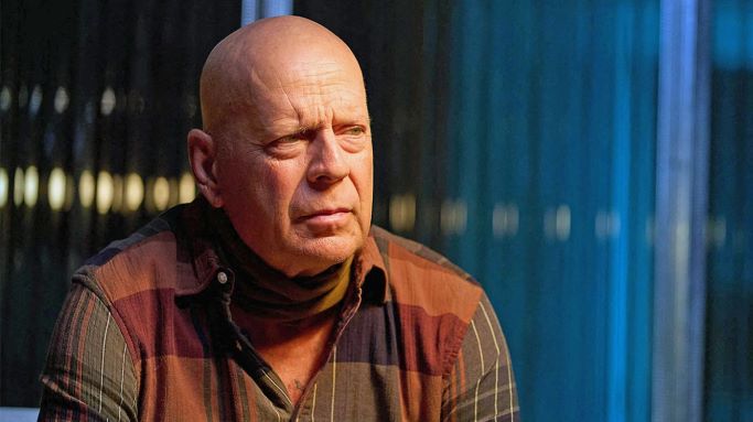 Μπρους Γουίλις: Η κόρη του, Σκάουτ, φωτογραφίζει τον πατέρα της, 9 μήνες μετά τη διάγνωσή του με αφασία