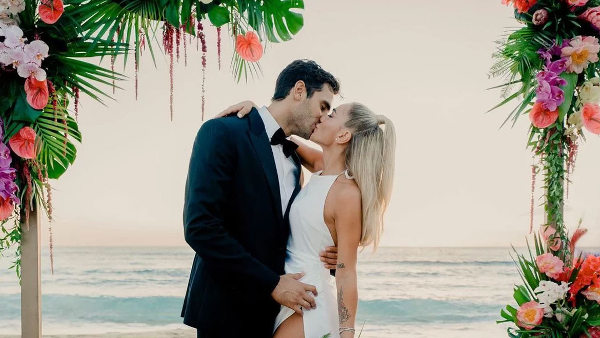 Μάριος Καπότσης για Κόνι Μεταξά: «Τη δεύτερη φορά που της έδωσα δαχτυλίδι αρραβώνων, με χαστούκισε»