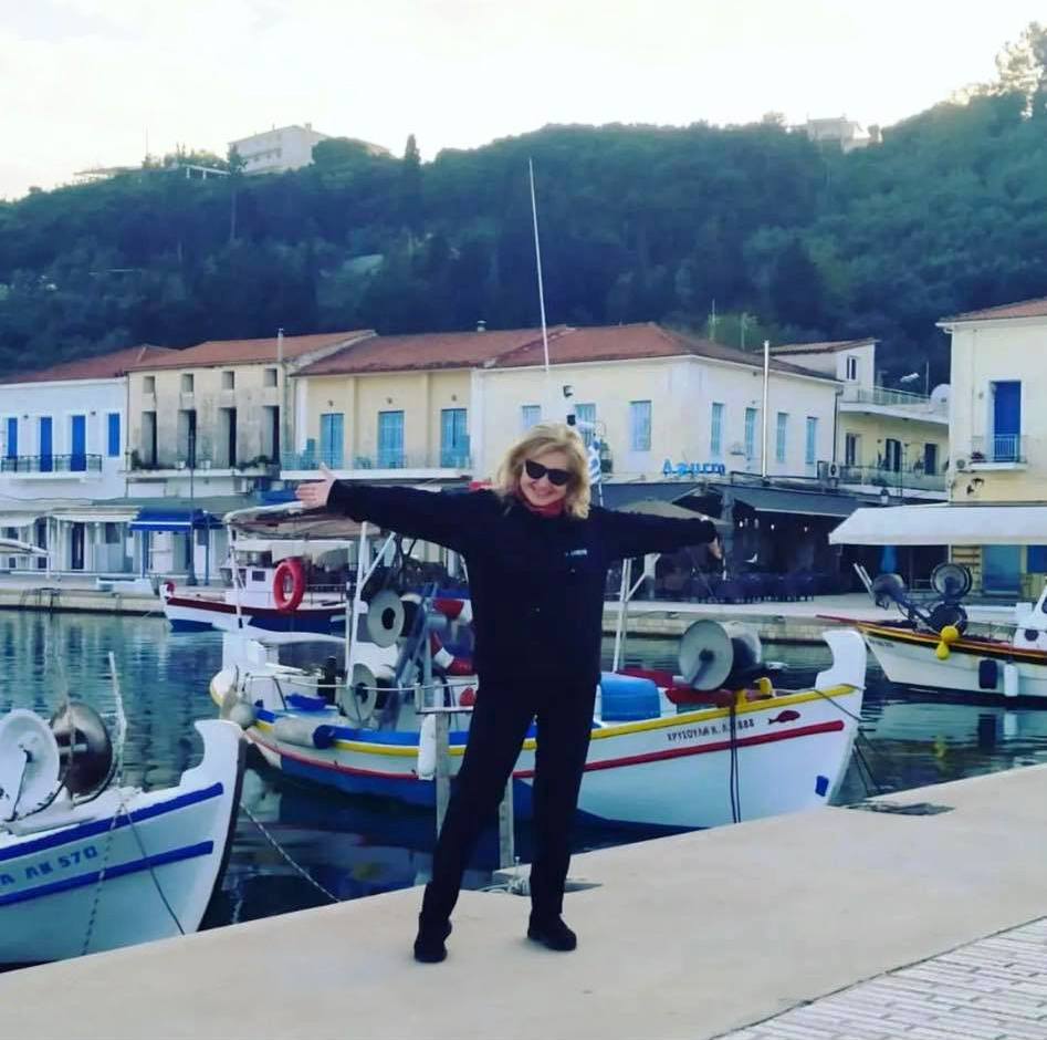 Στην Ηλεία για διακοπές Χριστουγέννων η Αγγελική Νικολούλη