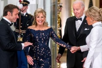 Έλαμψαν οι Πρώτες Κυρίες στο επίσημο δείπνο του Λευκού Οίκου