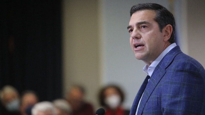 Αλ. Τσίπρας: Δαπάνη η υποτυπώδης φορολόγηση υπερκερδών των διυλιστηρίων όπως οι δωρεές φιλανθρωπίας για να εκπέσει η φορολογία