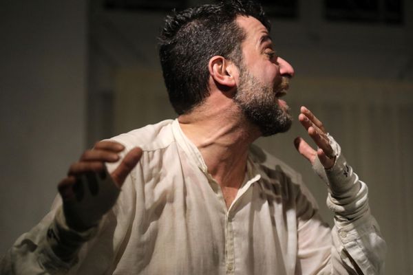 Θέατρο act: Ο κοιμώμενος Χαλεπάς για τρεις μοναδικές παραστάσεις