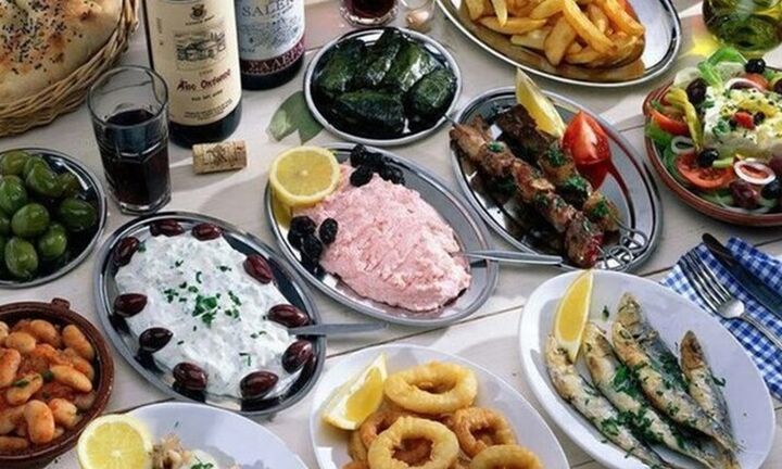 Παπαθανάσης: Ετοιμάζεται σαρακοστιανό καλάθι του νοικοκυριού - Θα ακολουθηθεί το μοντέλο των Χριστουγέννων