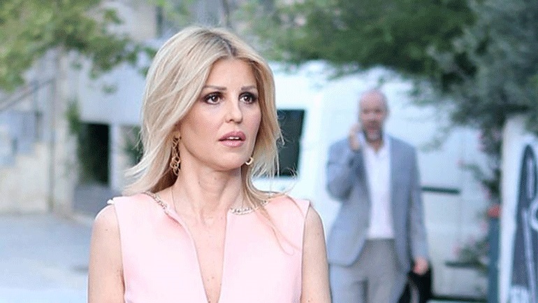 Επίθεση με μπογιές στο πολιτικό γραφείο της Έλενας Ράπτη