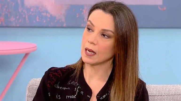 Πέγκυ Τρικαλιώτη: «Έβλεπα γυναίκες στον δρόμο με μικρά παιδιά και έλεγα γιατί αυτές κι όχι εγώ»