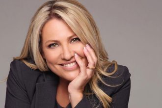 Μαριάννα Τουμασάτου για Φιλιππίδη: «Μου φαίνεται ηλίθιο να θεωρεί κάποιος ότι ήθελαν να κάνουν κακό στην φήμη του»