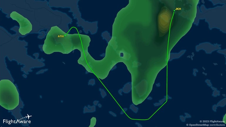 Χίος: Το αεροπλάνο άλλαξε πορεία για να αποφύγει την σφοδρή καταιγίδα