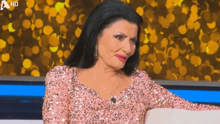 Ζωζώ Σαπουντζάκη: «Ο Ωνάσης με χόρευε και μου μιλούσε συνέχεια για την Κάλλας»