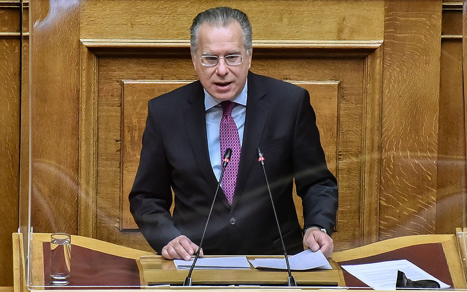 Κουμουτσάκος: Γιατί θα παραστώ στην κηδεία του τέως βασιλιά