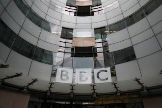 Δημόσιο συγγνώμη του BBC σε ηθοποιό – Έκανε λάθος την εθνικότητά του
