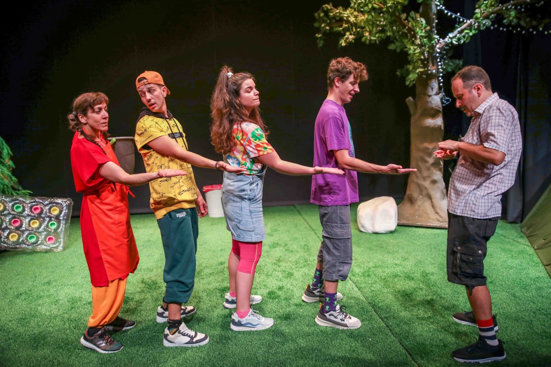 Επίκεντρο+: Τελευταίες παραστάσεις για το «Μια γιορτή στου Νουριάν»