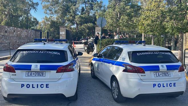 Κολλέγιο Αθηνών: Καταγγελία για εισβολή αγνώστων με μαχαίρια - Η ανακοίνωση του σχολείου