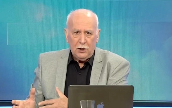 Γιώργος Παπαδάκης: Εκτός εκπομπής και πάλι – Το μήνυμα που τον έκανε έξω φρενών