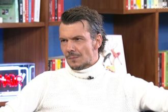 Ιωάννης Παπαζήσης: «Ένιωσα ότι κοιμήθηκα το 2007 και ξύπνησα ξανά το 2013»