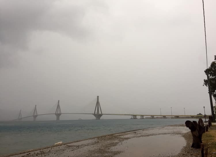 Καιρός – Meteo: Πτώση θερμοκρασίας, βροχές και παροδικές χιονοπτώσεις για αύριο Κυριακή