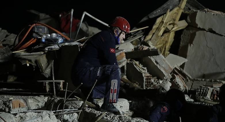 Σεισμός στην Τουρκία: Διέσωσαν 12χρονο και 29χρονη μετά από 260 ώρες!