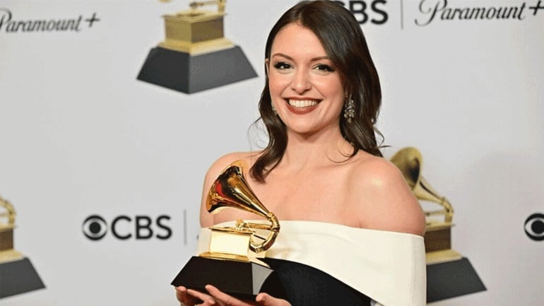 Stephanie Economou: Ποια είναι η Ελληνίδα συνθέτρια που βραβεύτηκε με Grammy;