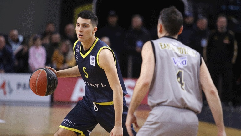 Basket League: Πρώτη εκτός έδρας νίκη για το Λαύριο, 95-81 την ΑΕΚ