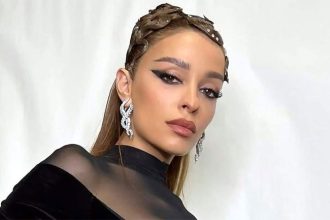 Η Ελένη Φουρέιρα επιστρέφει στη σκηνή μετά τη γέννηση του γιου της