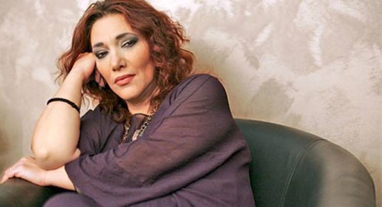 «Φαρμάκι» η Ελένη Βιτάλη για Βανδή – Μπισμπίκη: «Εκείνος σαν αγρίμι και η αγαπημένη τούρλα τον πισινό»