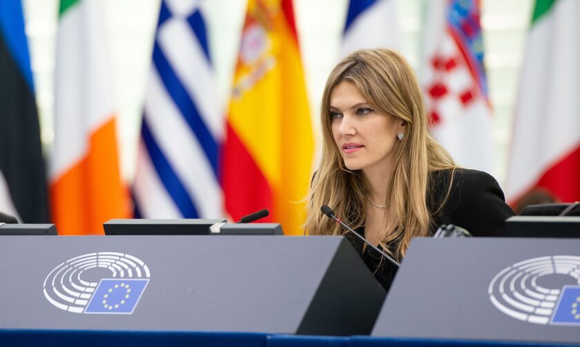 «Η Εύα Καϊλή έπρεπε να απελευθερωθεί έστω και με βραχιολάκι», λέει ο δικηγόρος της - Αιχμές για «εύνοια» σε Παντσέρι