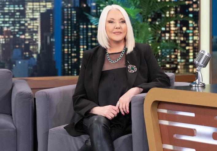 Ρούλα Κορομηλά: «Σκιάζονται οι άνδρες με εμένα, δεν με φλερτάρουν»