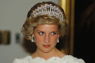 Σε δημοπρασία 32 προσωπικές επιστολές της πριγκίπισσας Νταϊάνα