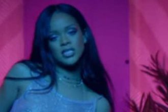 Η Ριάνα έτοιμη να ανέβει στη σκηνή του Super Bowl