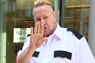 O πρώην τραγουδιστής των Sex Pistols, δεν θα εκπροσωπήσει την Ιρλανδία στην Eurovision