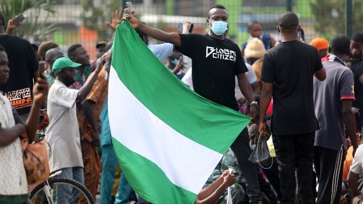 Η Νιγηρία εκλέγει νέο πρόεδρο με φόντο την ανασφάλεια και την οικονομική κρίση