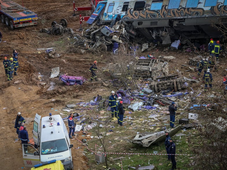 Με απόφαση Πρωθυπουργού κηρύσσεται τριήμερο εθνικό πένθος