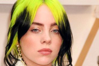 Η Μπίλι Άιλις διέγραψε τα μέσα κοινωνικής δικτύωσης από το τηλέφωνό της