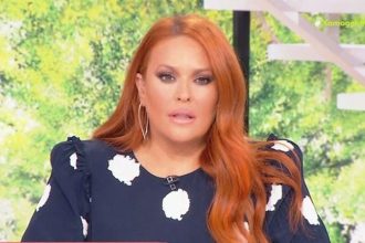 Σίσσυ Χρηστίδου: «Τα χαμόγελα τώρα πιο πολύ από ποτέ δε μπορούν να βγουν»