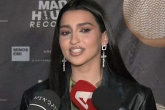 Αναστασία: «Βοηθάω τους γονείς μου με τα χρήματα που βγάζω, στερήθηκαν πράγματα για να τα έχω εγώ»