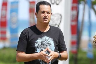 Ο Acun Ilicali κάλεσε τους παίκτες του Survivor All Star στο σπίτι του και εκείνοι τον έκλεψαν!