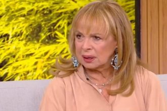 Άννα Φόνσου: Έχω πλούσιο ερωτικό βίο, να παρακαλάτε να πεθάνω γρήγορα