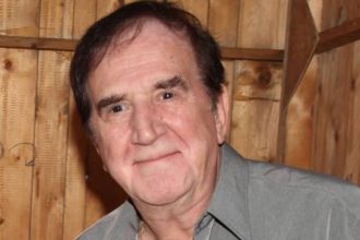 Ο Γιώργος Κωνσταντίνου εξομολογείται: «Έτσι έφυγα από το σινεμά με 15 ταινίες μόνο, τελείωσα»