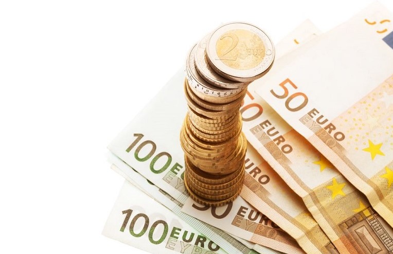 «Έρχονται» 120 δόσεις στην Εφορία και τέλη κυκλοφορίας με το μήνα από Απρίλιο