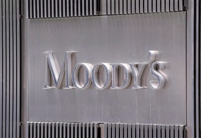 Νέα ψήφος εμπιστοσύνης της Moody's για τις ελληνικές τράπεζες - Τι λέει για κόκκινα δάνεια και ρευστότητα