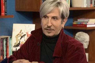 Δημήτρης Παπάζογλου: Το επίθετο είναι της μαμάς μου, είναι μοιραίο όταν δεν έχεις αναγνωριστεί