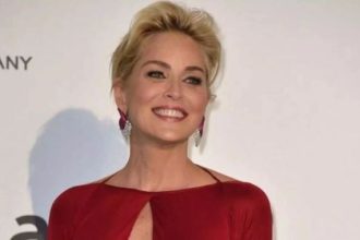 Σάρον Στόουν: «Τους είπα αφαιρέστε μου και τα δύο στήθη» – Συγκλονίζει η διάσημη ηθοποιός