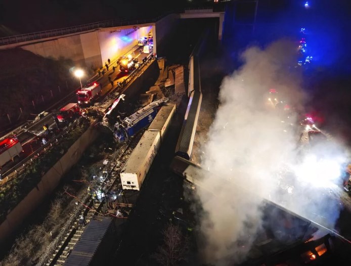 Δυστύχημα στα Τέμπη: Δημοσία δαπάνη οι κηδείες των θυμάτων