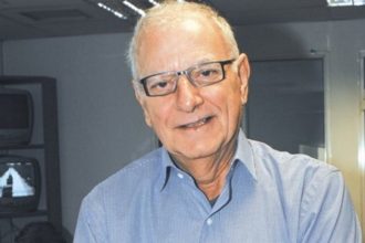 Κώστας Χαρδαβέλλας: Πρότεινα την εκπομπή με τους εξωγήινους και τρελαθήκαμε με τα νούμερα τηλεθέασης που έκανε