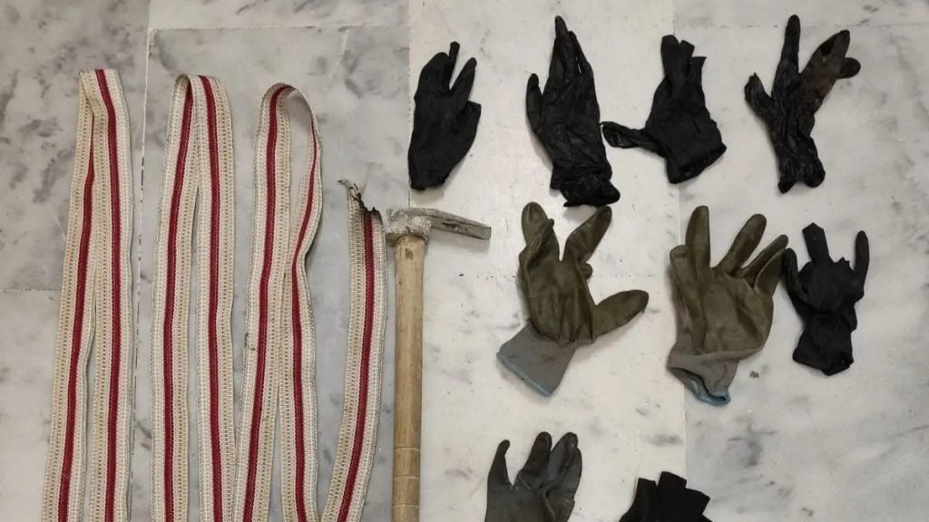 «Άδειαζαν» σπίτια των ώρα που ο κόσμος ήταν στον Επιτάφιο