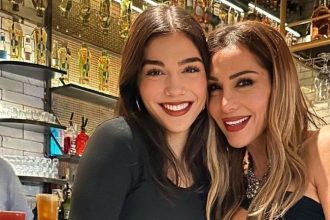 Η Μελίνα Νικολαΐδη παρακολούθησε την παράσταση που πρωταγωνιστεί ο Βασίλης Μπισμπίκης