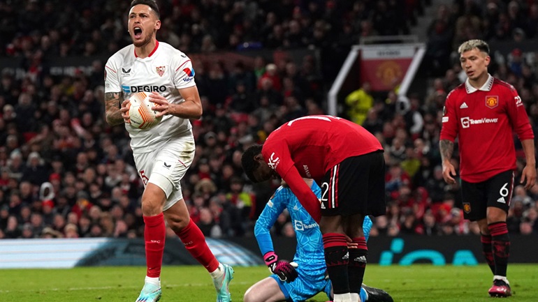Europa League: Μάντσεστερ Γιουν. - Σεβίλλη 2-2: "Αυτοκτονία" στο φινάλε με δύο αυτογκόλ